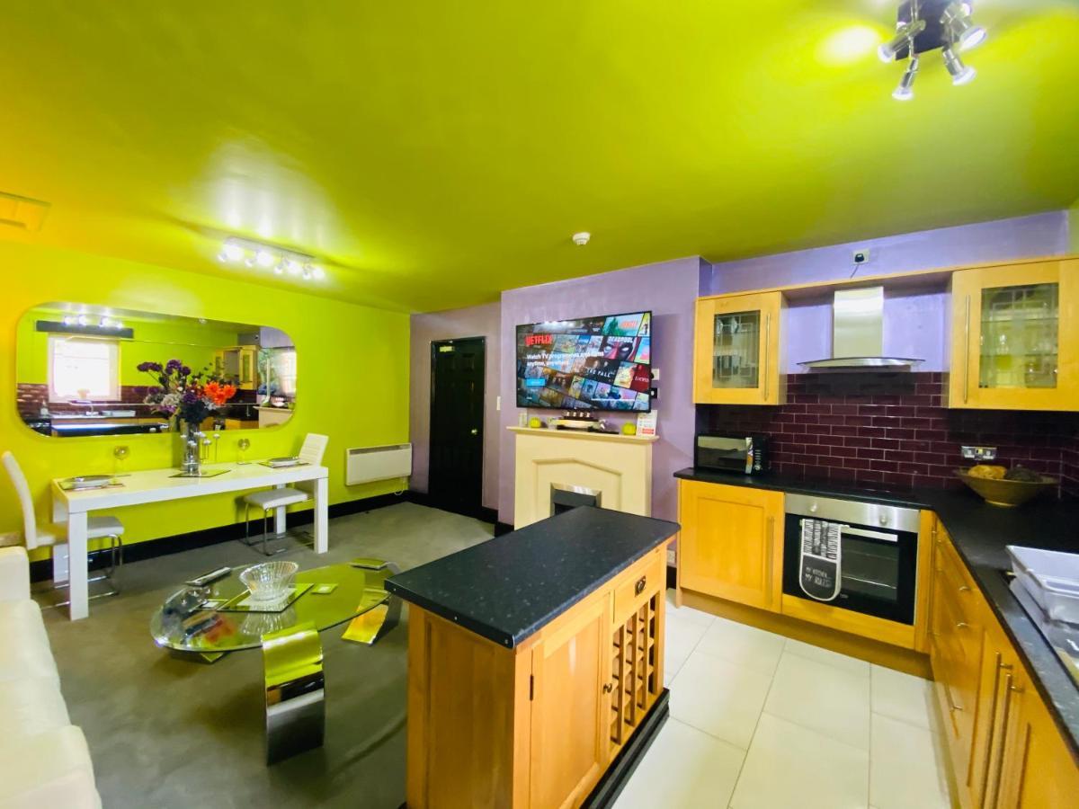 Phoenix Apartments Гул Екстер'єр фото